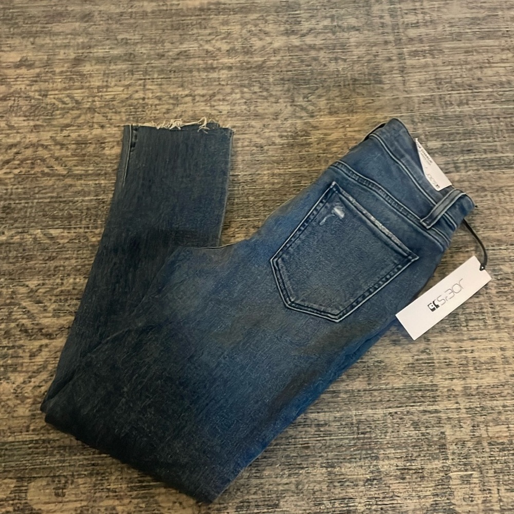 Joes jeans “ the Charlie high-rise skinny crop”